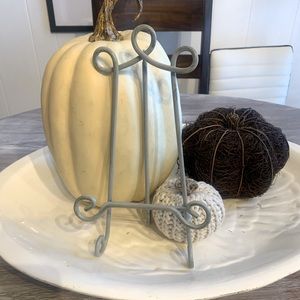 🌿 Sage Distressed Metal Display Easel